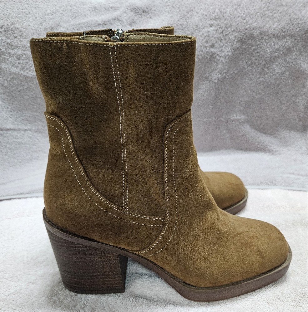 Brown boots